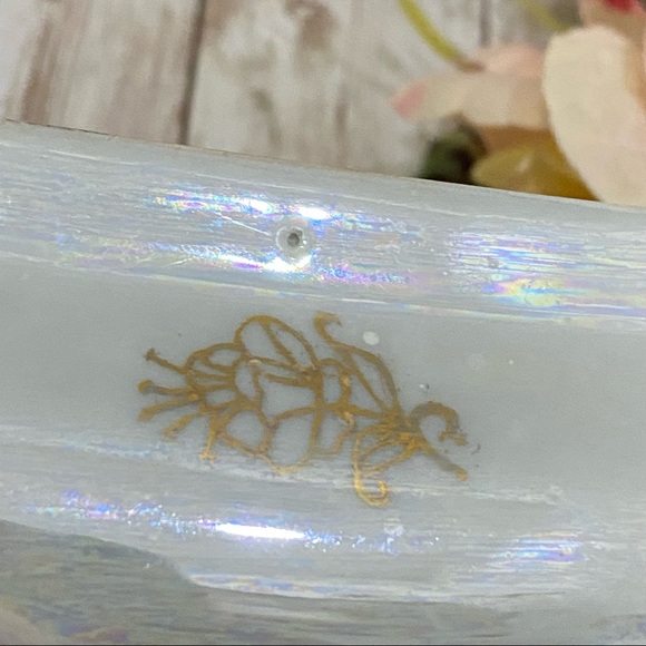 Vintage Victorian Porcelain Footed Jewelry Trinket Box - Picture 9 of 12